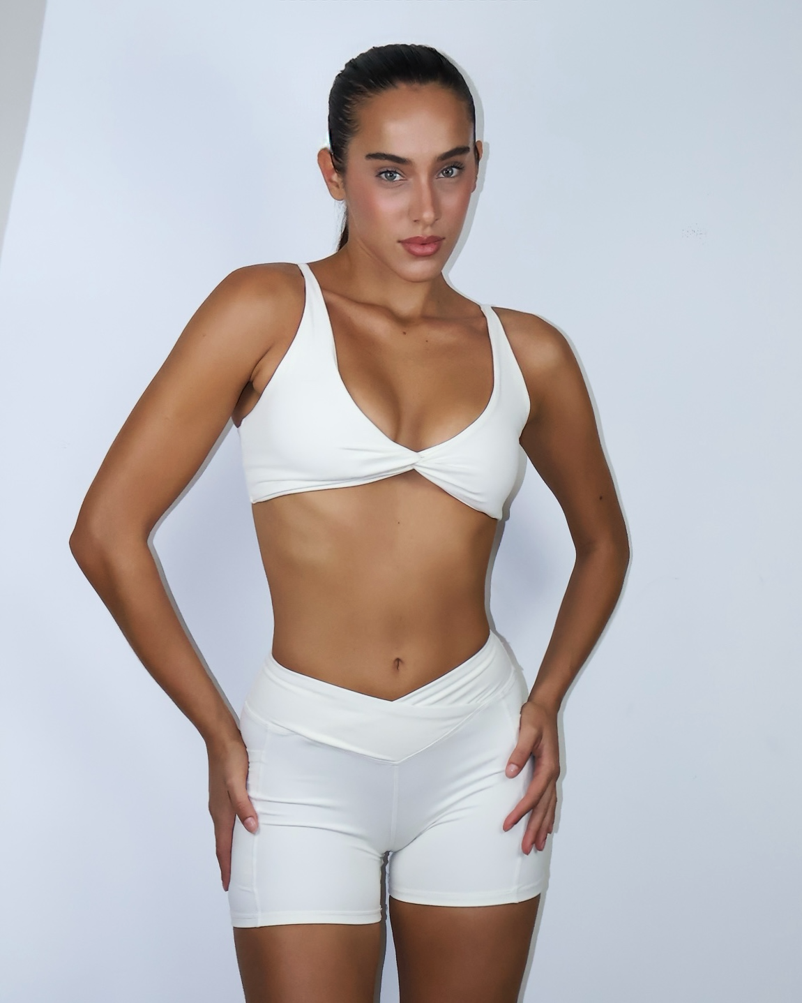 V waist short